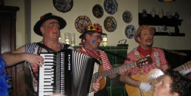 Die Altrheinstromer 2008 beim Weinhaus Hottum (Danke an Familie Ballak fr das Bild)